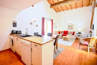 La Maison Des Vignes - Gite Coquelicot - Luxury Gite with Air Conditioning - Tourouzelle - 5