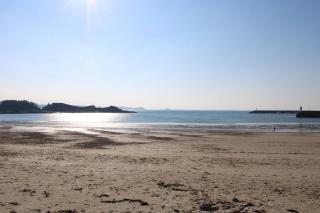 511 - A Erquy, en bordure de la plage du centre et à 300m du centre des commerces - 1