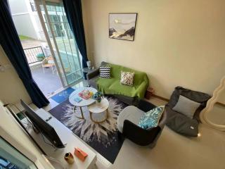 Golden Town 金色小镇 - 9