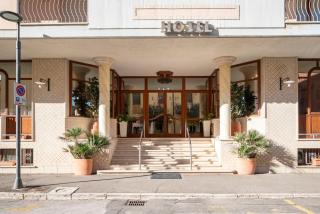 Lola Piccolo Hotel e Appartamenti - Marina di Grosseto - 9