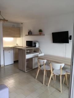 Studio à Hyères Port - Proche de toutes commodités - Hyères - 3