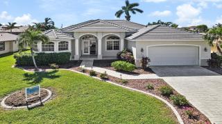 Boaters Dream S. Terr Pool Yacht Club Boating - Cape Coral - 5
