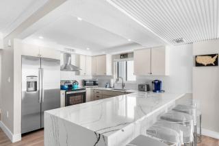 Shoreline Towers 2086 - 2