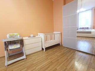 Spacious Old Town Family Peachy 2 bedrooms Apartment, Nearby the Riga Presidential Castle - Riga - 2