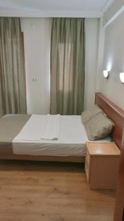 London House Hotel - 1