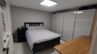 The Annexe - Grays Thurrock - 8