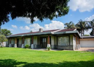 SAR GUESTHOUSE - Benoni - 4