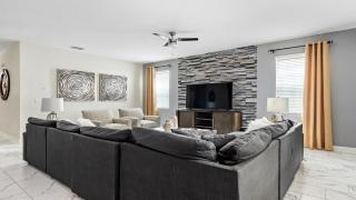 No Rear Neighbor 6BR Villa Private Pool Spa Disney - Davenport - 3