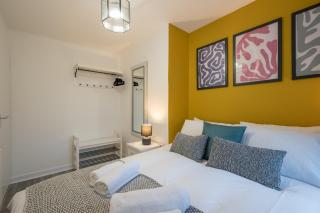 StayByNumbers - Belfast City Centre & Parking - Belfast - 0