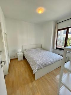 Un appartement lumineux dans un quartier animé #3 - 5
