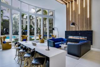 The Electric Blue Abode with a Gorgeous Pool View - Los Angeles - 7