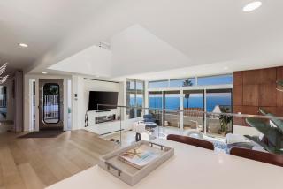 Malibu Breeze - hot tub, ocean view, steps to beach - Malibu - 2