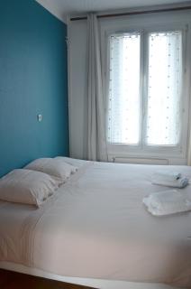 Spacieux - LITERIE HAUT DE GAMME - Billard - Fléchette -TV 65" - Netflix - Amazon Prime- LIT KING SIZE - 4 chambres - Jeux enfants - Terrasse - Barbecue - Géré par Presta-Zen'Services - Verdun - 1