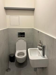 Main city CENTER - LUXURY - FREE PARKING - CITY VIEW - Bratislava - 3
