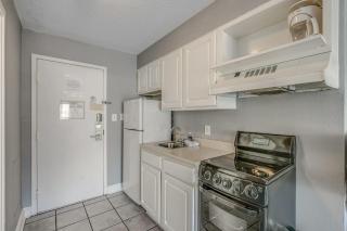 Beautifully Updated Ocean View Studio! Sea Mist 50503 - Myrtle Beach - 4