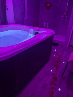 Jacuzzi privé arrivée autonome - 4