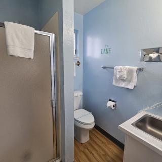 Skylark Shores Resort - Lakeport - 5