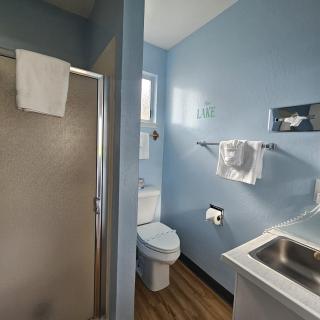 Skylark Shores Resort - Lakeport - 1