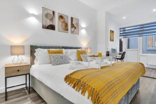 homely North London Apartments Hendon - The Hyde - 3