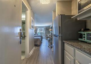 Ocean View Condo Perfect for 4 Guests Sea Mist 51501 - Myrtle Beach - 2