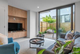 Urban Nest - Entire Townhouse and Free Parking - Christchurch - 3