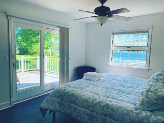 Spacious Lakefront - Remodeled, Views & All Amenities Included - Skaneateles - 2