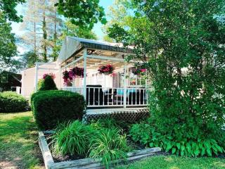 Spacious Lakefront - Remodeled, Views & All Amenities Included - Skaneateles - 6
