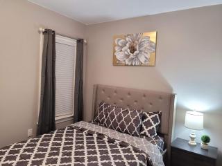 Brand new house in downtown with parking - Buffalo - 3