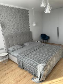 VIP квартира в центре города, новостойка в ЖК Prestige Apаrtments, Ровно - Rivne - 0
