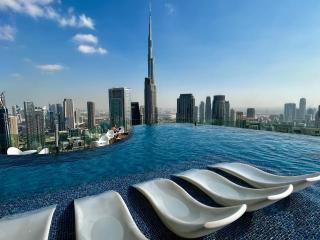Burj Khalifa Views 2BR with Infinity Pool Downtown - Dubai - 5
