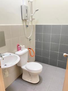 Kuza Homes Batu Berendam - 1