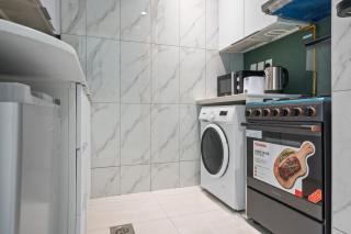 Sunny Studio In Vibrant Dubailand Area - 1