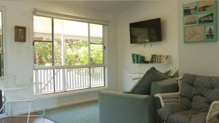 3 Bedroom 2 Bathrm Ocean Beach Bijou Cottage - Point Lookout - 7