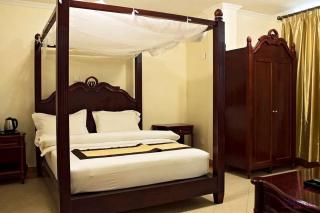 Island Paradise Inn - Ngambo - 9