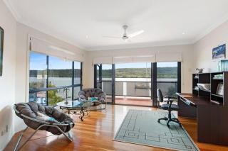 Waterfront, Deep Water Pontoon, views to Straddie - Russell Island - 6