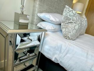 Superior Apartment In Cardiff City Centre - Cardiff - 3