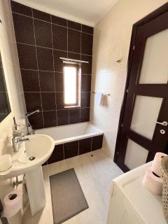 Modern Spacious 2BD Penthouse with 2 Terraces - Close to Luqa Airport - Luqa - 7