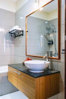 Sophie's World- 2 Bedroom luxury apartment - 3