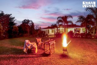 StayVista's The River Villa - Pet-Friendly Riverside Villa with Lawn & Bonfire - 5