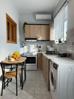 The Sunlit Retreat - Kremasti - 0