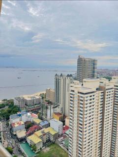 Birch Tower Malate Suites - Manila - 3