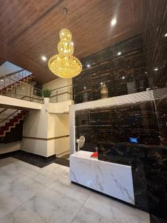TRI HOTEL - Mumbai - 1