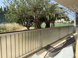 Studio Rénové avec Grande Terrasse et Wifi à Balaruc-les-Bains - FR-1-553-230 - 1