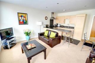 Osprey - Modern Apartment in Fab Location - Sleeps Up To 5! - Scarborough - 4