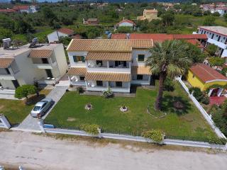 Dolphin Apt & Studios -Next to the Beach - Roda - 7