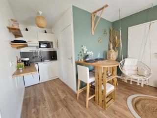 107 Paisible et unique avec terrasse sur vue piscine - 3