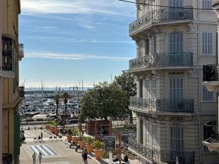 Mark - Cannes - 0