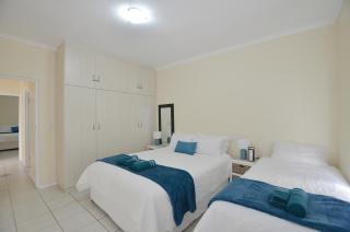 Family Tides - Yzerfontein - 2