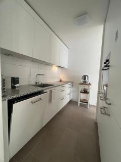 Best located & fully equipped apartment at Basel SBB main station - Basel - 6