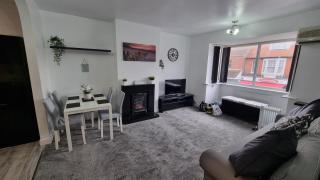 Seaside 2 bed flat sleeps 6 - Lee-on-the-Solent - 9